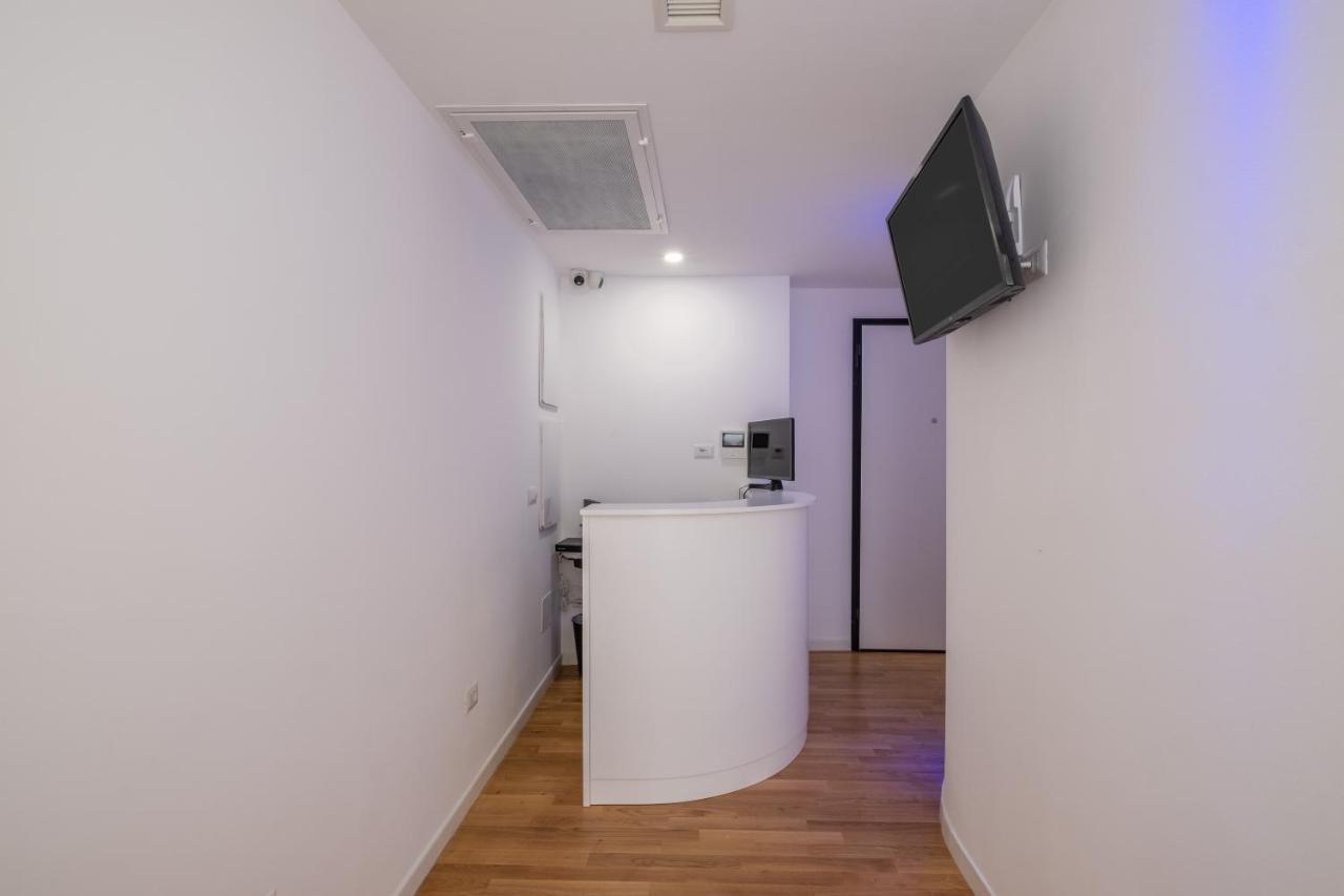 Helios Guest House กาญารี ภายนอก รูปภาพ