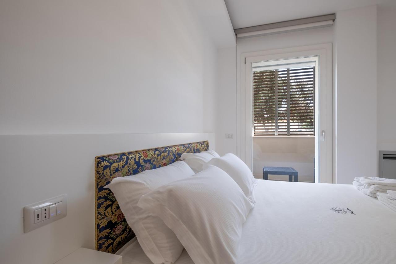 Helios Guest House กาญารี ภายนอก รูปภาพ